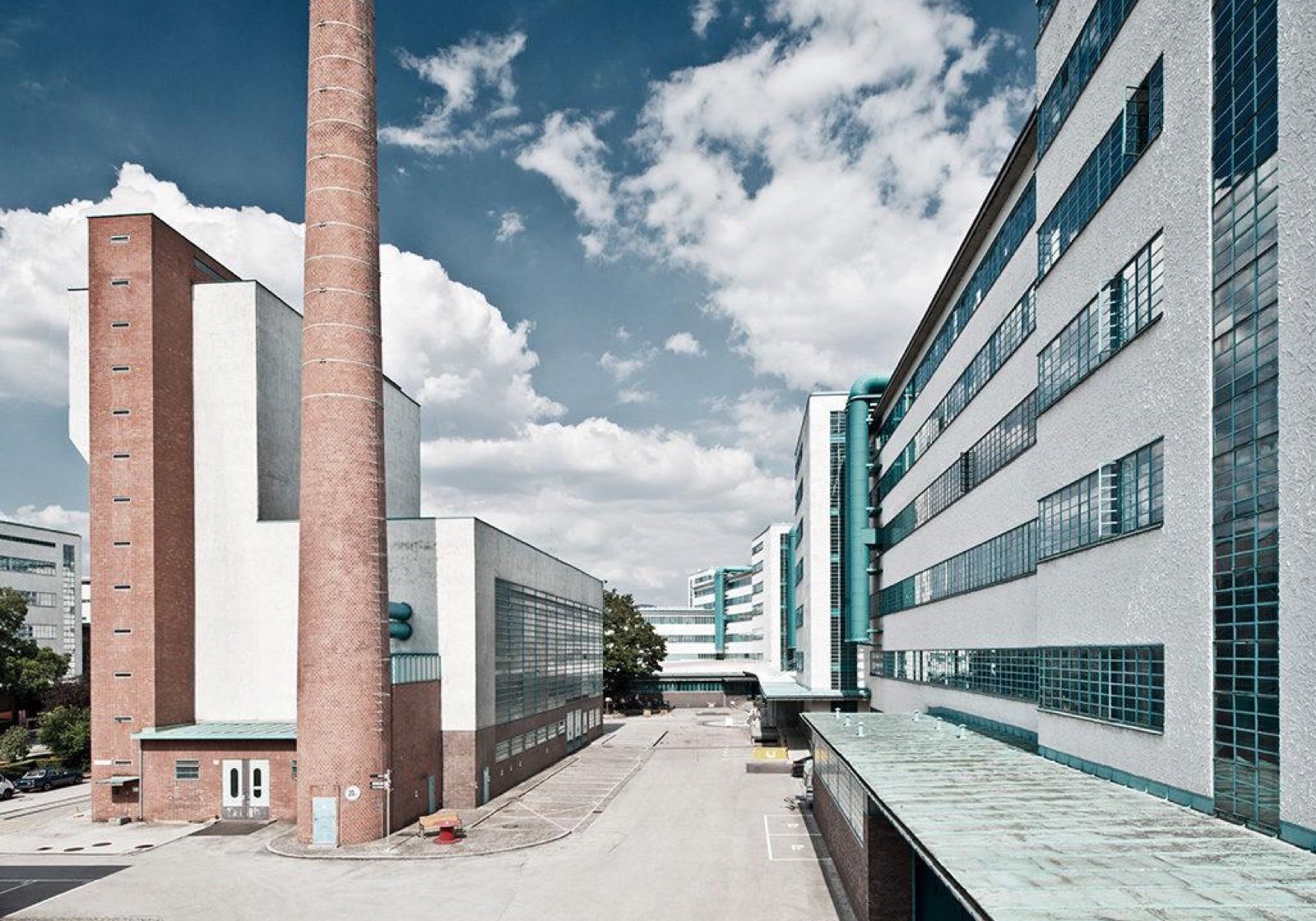 Inner courtyard of the Tabakfabrik Linz